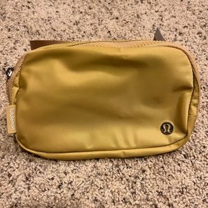 Lululemon everything belt bag